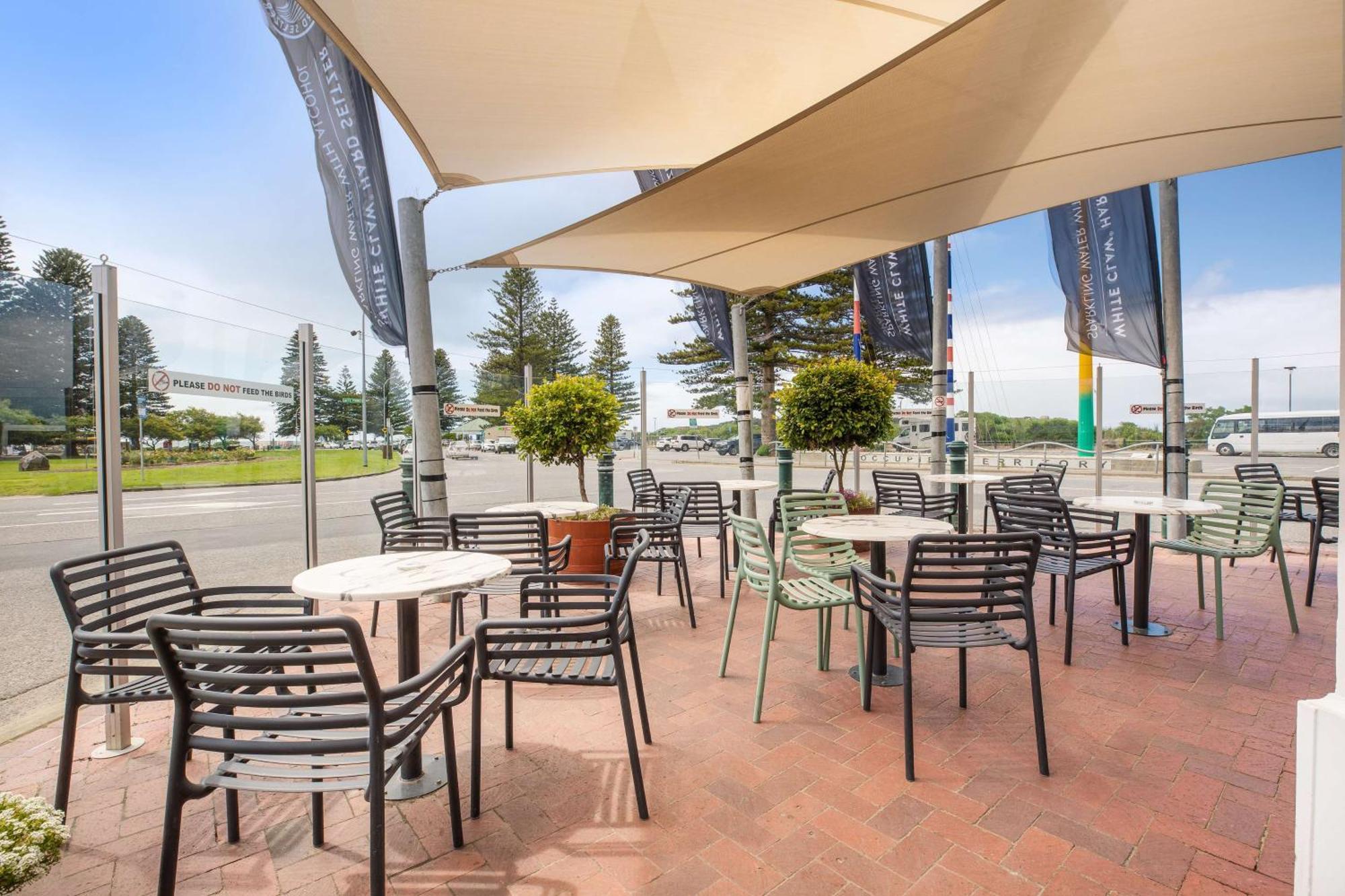 Nightcap At Hotel Victor Victor Harbor Esterno foto